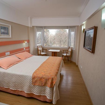 Hotel Dior Tandil Ngoại thất bức ảnh