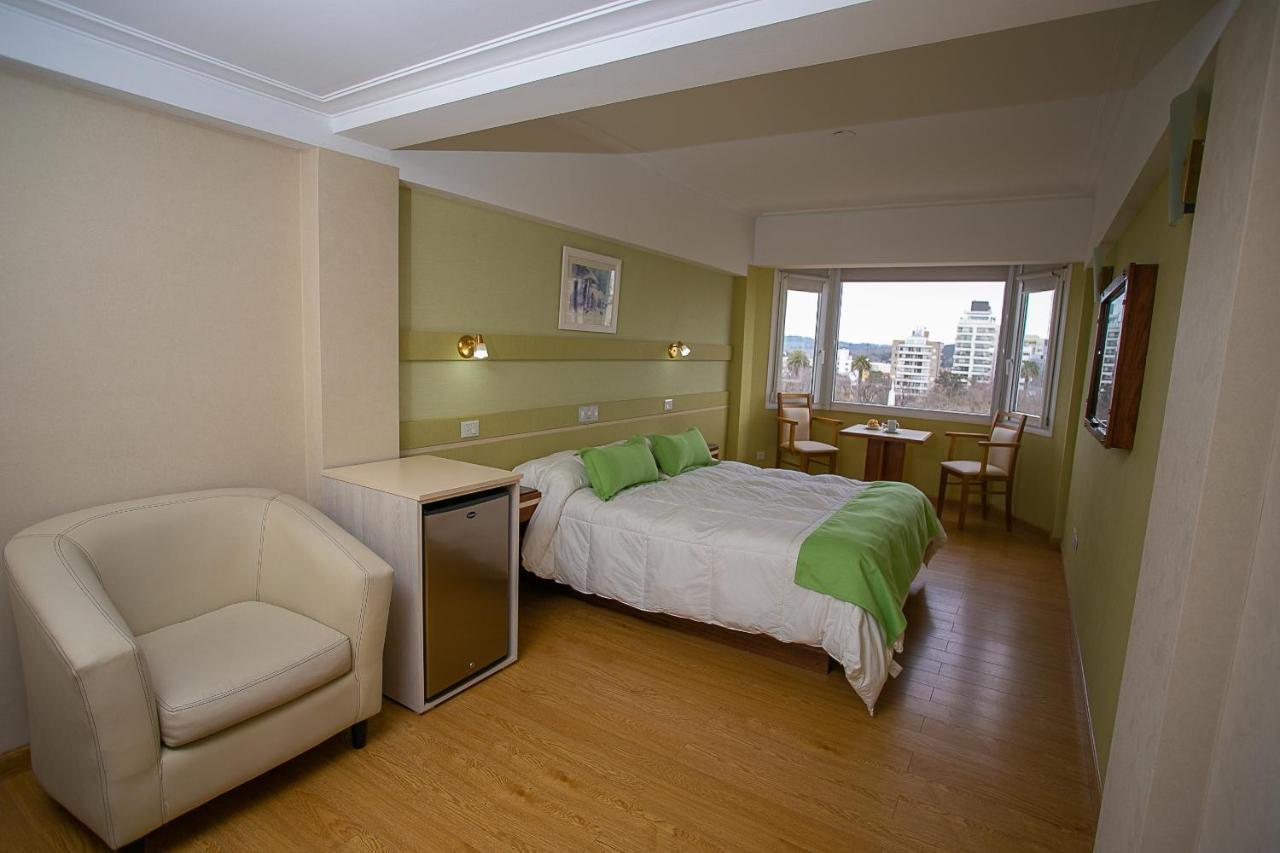 Hotel Dior Tandil Ngoại thất bức ảnh