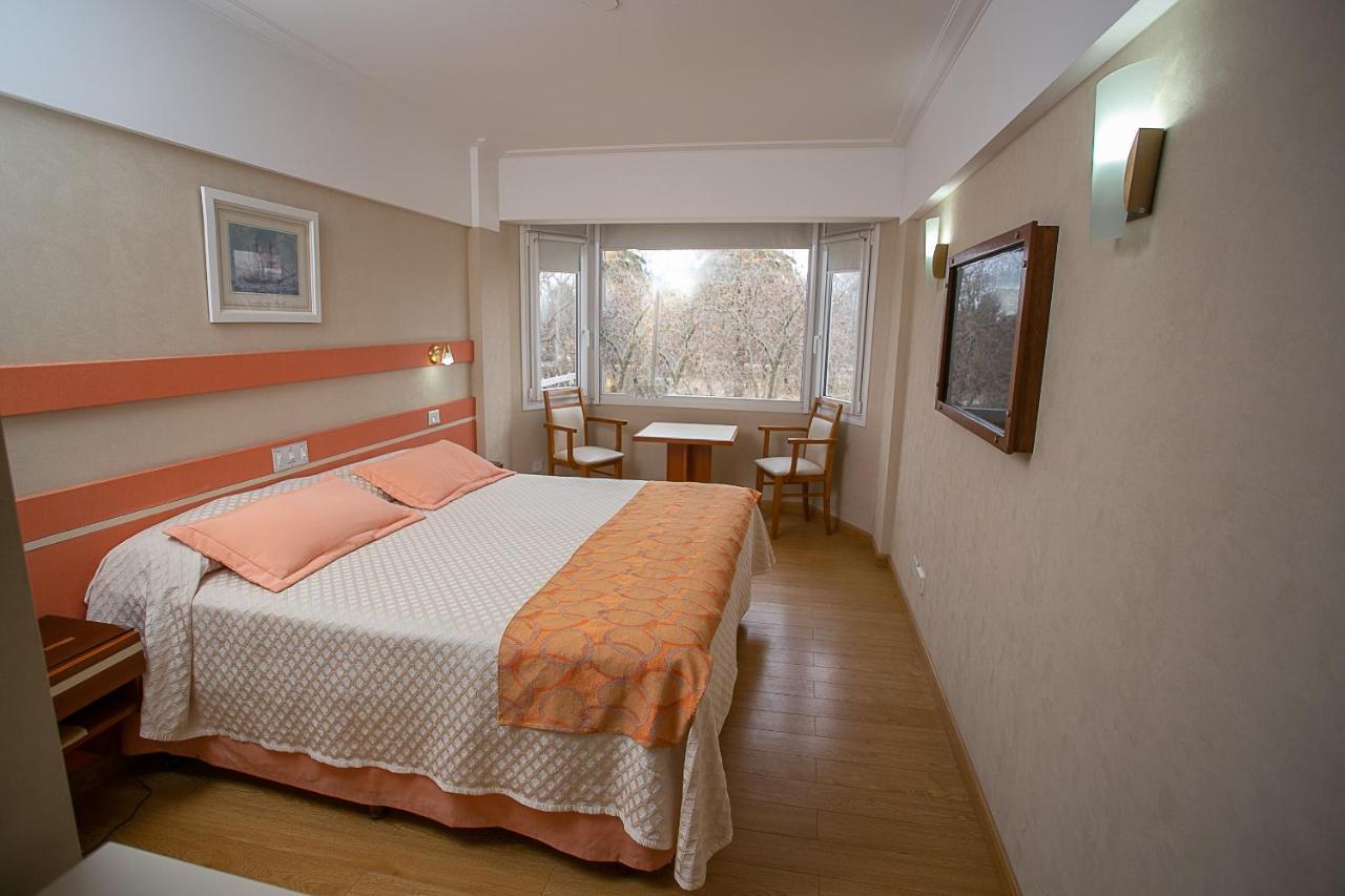 Hotel Dior Tandil Ngoại thất bức ảnh