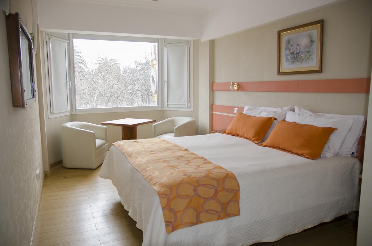 Hotel Dior Tandil Ngoại thất bức ảnh